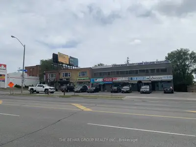 705 Lawrence Avenue W 200, Toronto, On M6a 1b4