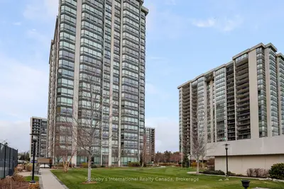 Condo Apartment in Oakville