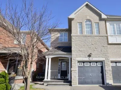 Semi-Detached in Mississauga