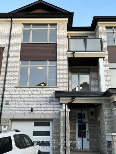 Att/Row/Townhouse in Brampton