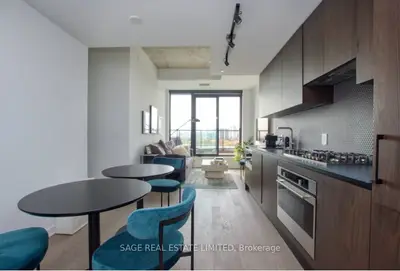 Condo Apartment in Toronto