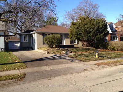 40 Thirty Seventh Street, Toronto, On M8w 3l6