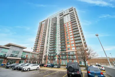 Condo Apartment in Brampton