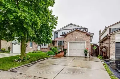 Detached in Burlington