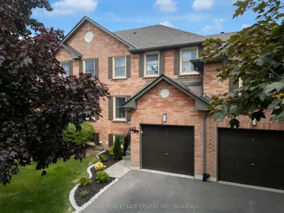 Condo Townhouse in Burlington