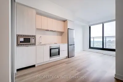 Condo Apartment in Mississauga