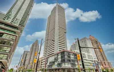 Condo Apartment in Mississauga