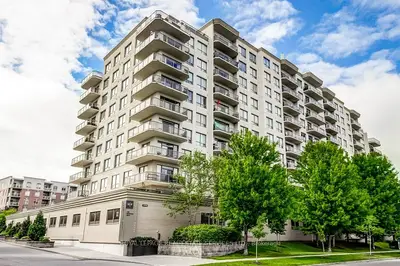 Condo Apartment in Burlington
