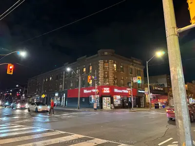 978 Bloor Street, Toronto, On M6h 2x1