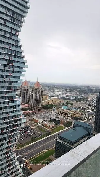 Condo Apartment in Mississauga