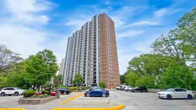 Condo Apartment in Toronto