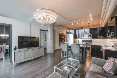 Condo Apartment in Toronto