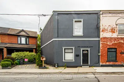 Duplex in Toronto