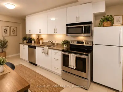 332 Salem Avenue A, Toronto, On M6h 3c7