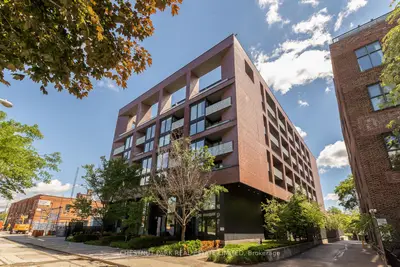Condo Apartment in Toronto