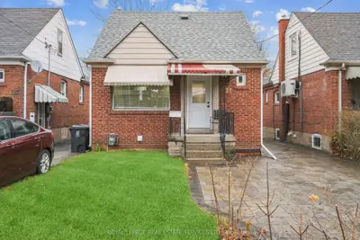 Detached in Toronto