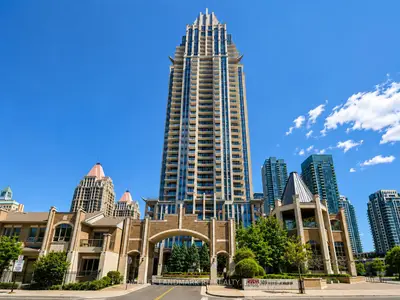 Condo Apartment in Mississauga