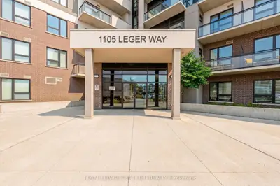 Condo Apartment in Milton