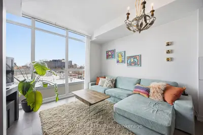 Condo Apartment in Toronto