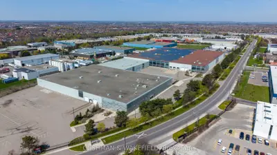80 Van Kirk Drive 2, Brampton, On L7a 1b1