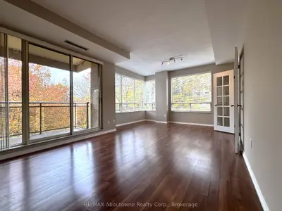2511 Lakeshore Road W 406, Oakville, On L6l 6l9