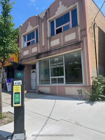 2545 Eglinton Avenue W, Toronto, On M6m 1t2