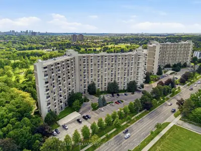 Condo Apartment in Toronto