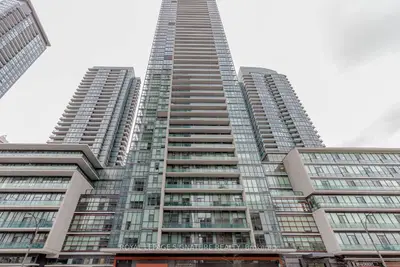 Condo Apartment in Mississauga