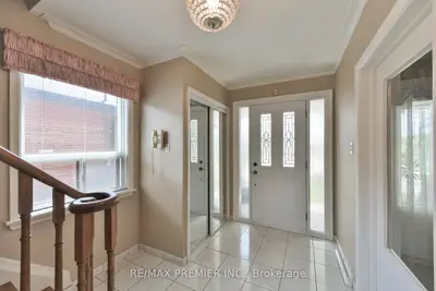 81 Macleod Street, Toronto, On M6l 2m8