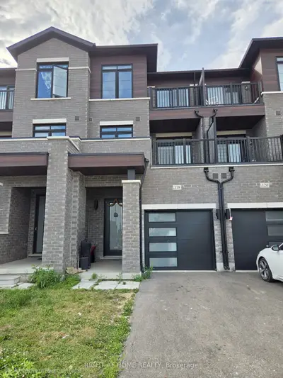 Att/Row/Townhouse in Brampton