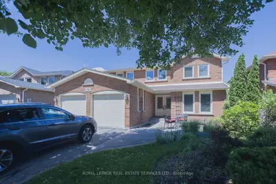 Detached in Oakville