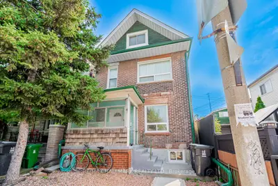 Duplex in Toronto