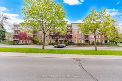 Condo Apartment in Oakville