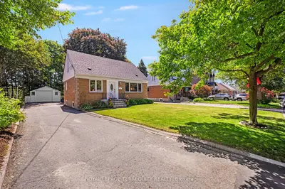 35 Jodphur Avenue, Toronto, On M9m 2j3
