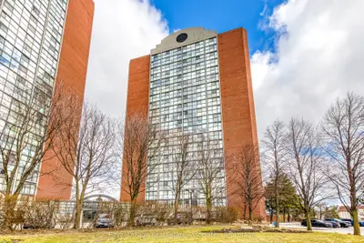 Condo Apartment in Mississauga