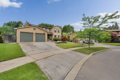 Detached in Oakville