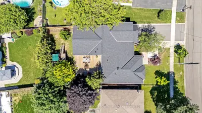 23 Mackenzie Drive, Halton Hills, On L7g 4c1