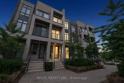 Condo Townhouse in Toronto