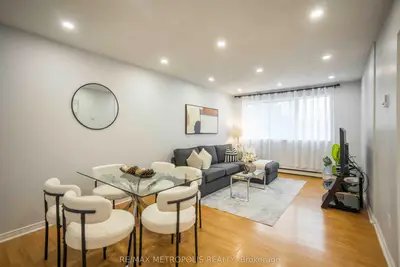 Condo Townhouse in Mississauga