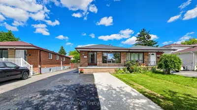Semi-Detached in Mississauga