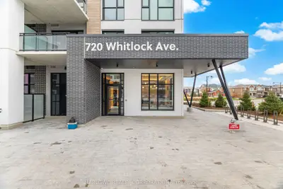 Condo Apartment in Milton