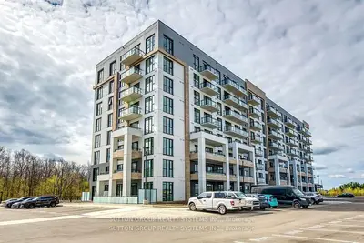 Condo Apartment in Milton