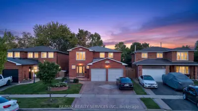 14 Gatesgill Street, Brampton, On L6x 3s4