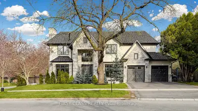 Detached in Oakville