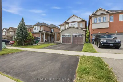 1077 Knotty Pine Grove, Mississauga, On L5w 1j6