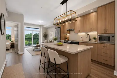 Condo Apartment in Burlington