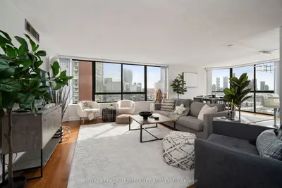 Condo Apartment in Mississauga