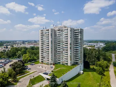 Condo Apartment in Halton Hills