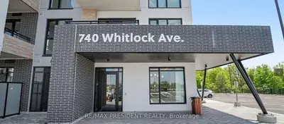 Condo Apartment in Milton