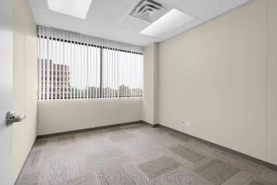 710 Dorval Drive 310, Oakville, On L6k 3v7